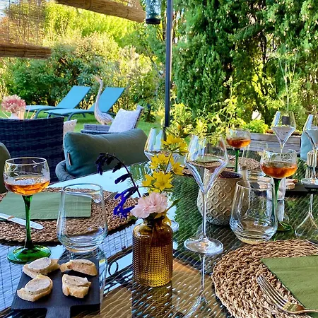 Reveries En Perigord D'hotes De Charme Bed and Breakfast