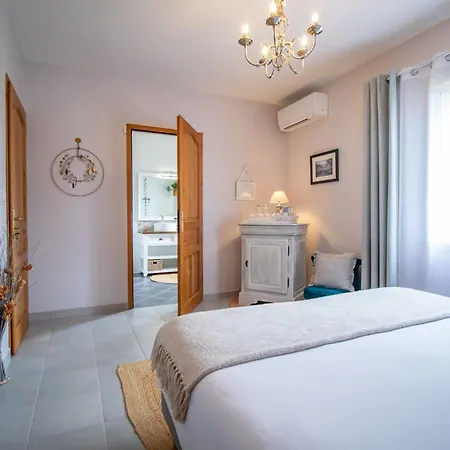 Reveries En Perigord D'hotes De Charme Bed & Breakfast 4*